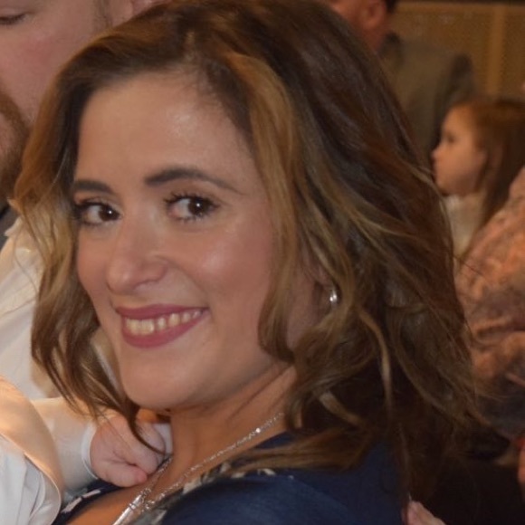 Meet your Posher, Stefanie - Picture 1 of 1